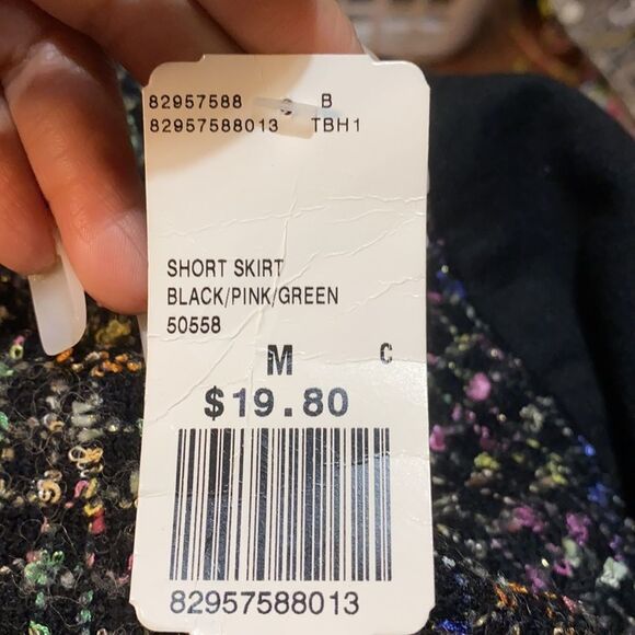 FOREVER 21 SHORT SKIRT NWT MEDIUM - Picture 3 of 5